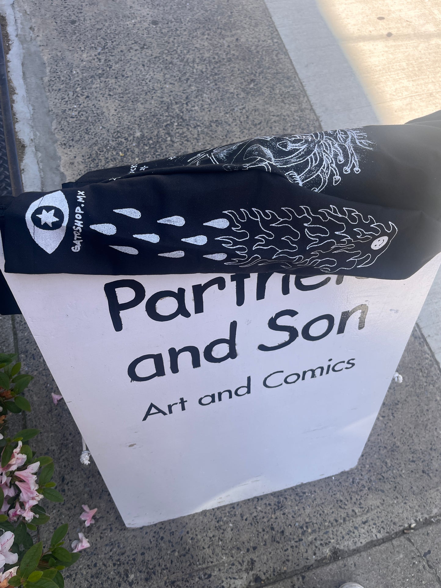 BAT TOTE XL TOTE BAG – Ines Estrada