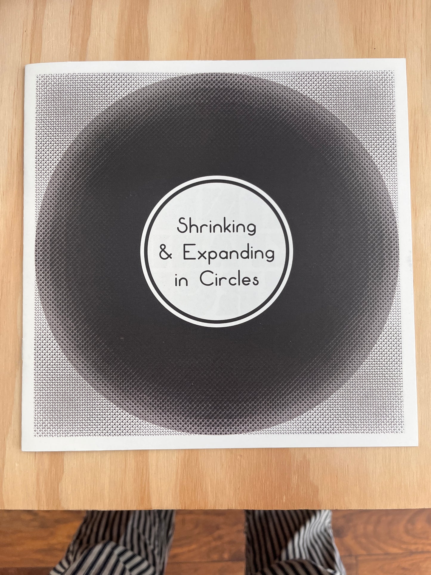 Shrinking & Expanding in Circles