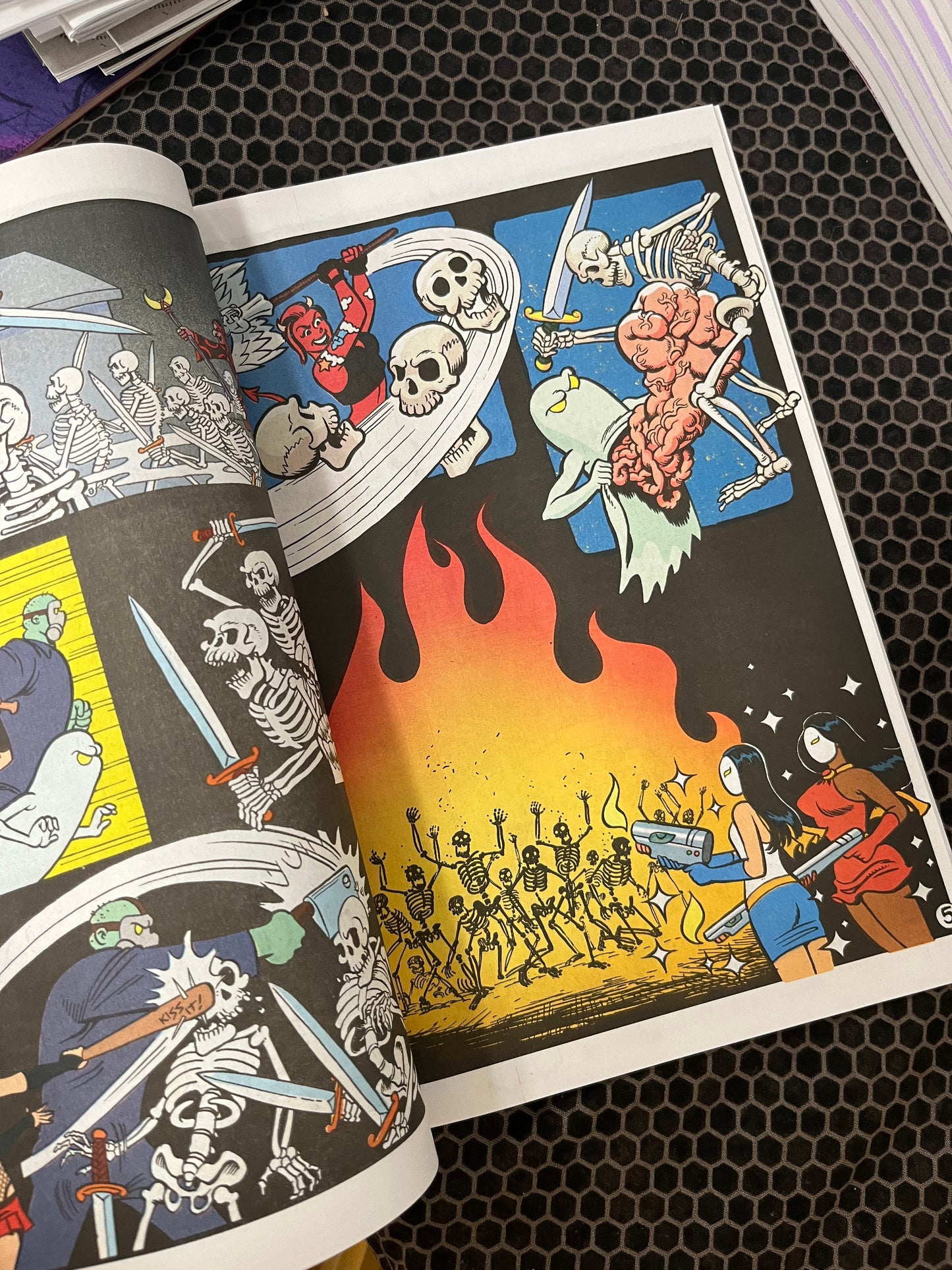 Santos Sister Halloween special - ghost guts