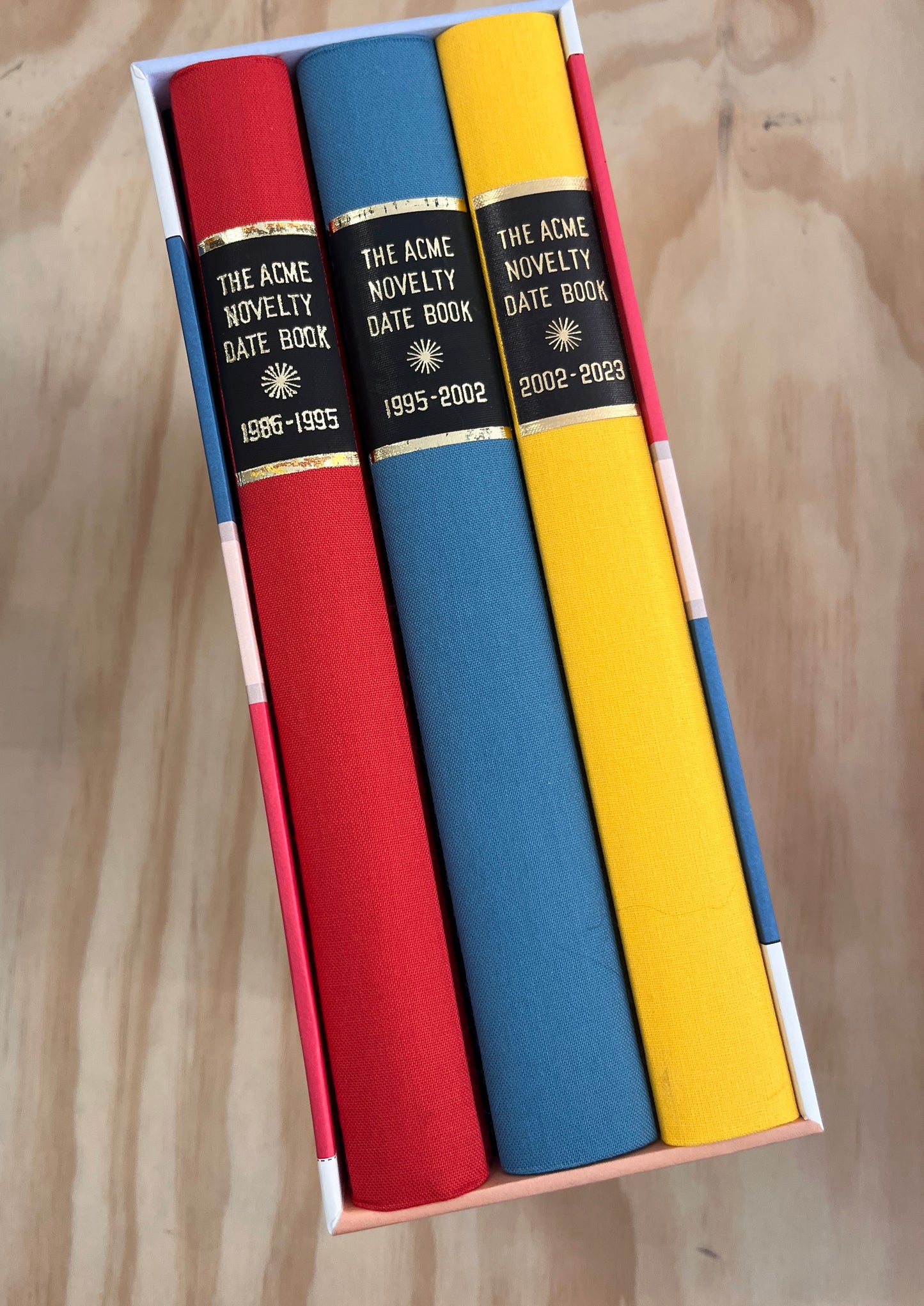 Acme Novelty Datebook: Volumes 1-3, Slipcase Edition