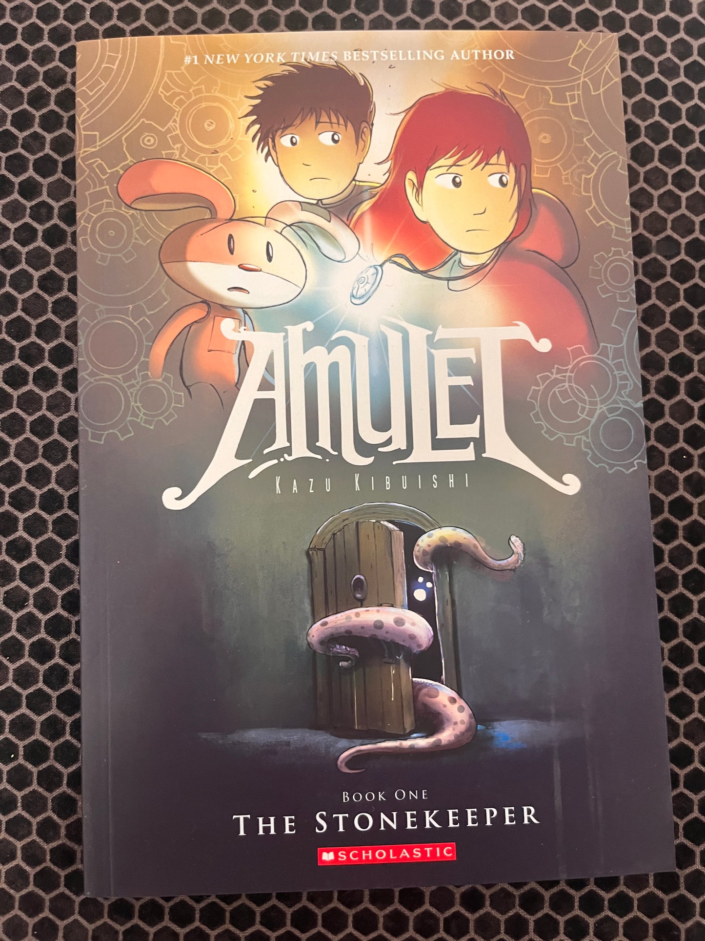 The Stonekeeper: A Graphic Novel (Amulet #1)