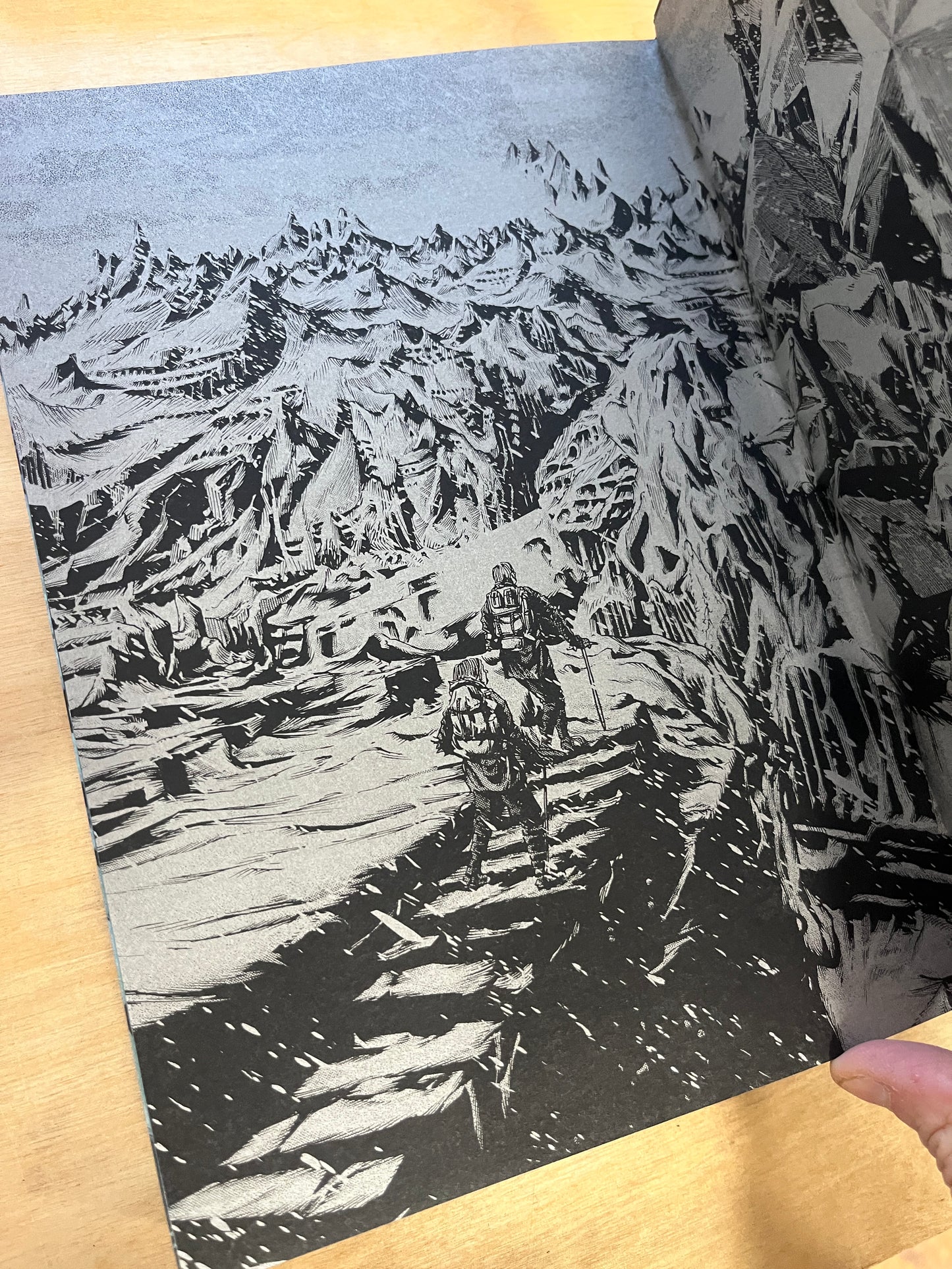 H.P. Lovecraft's At the Mountains of Madness Deluxe Edition