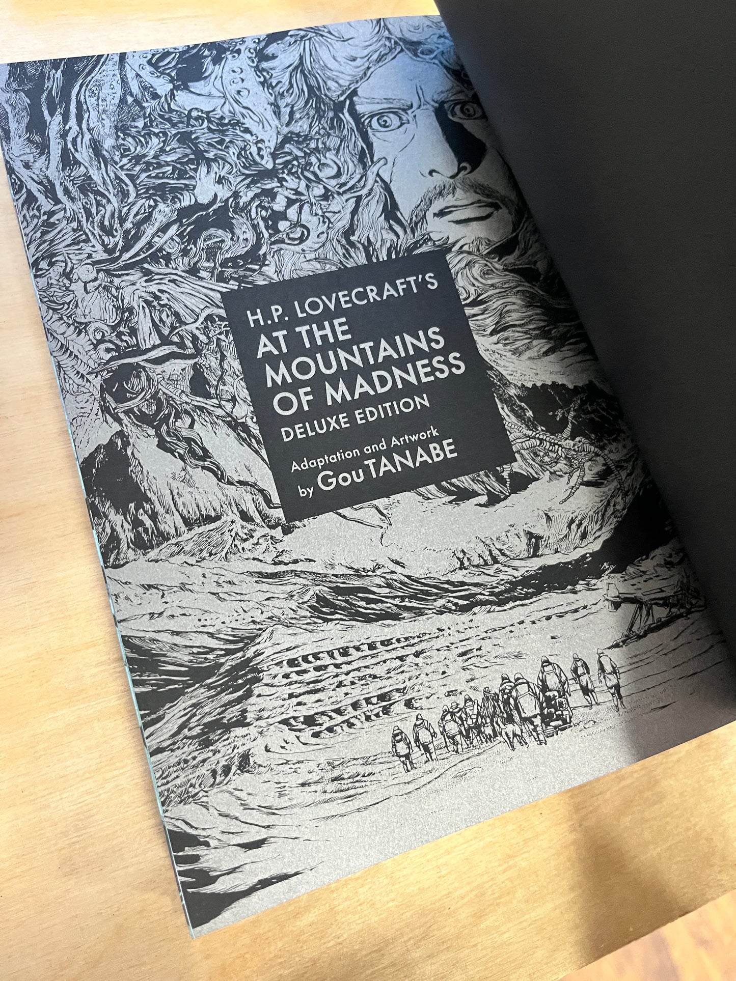 H.P. Lovecraft's At the Mountains of Madness Deluxe Edition