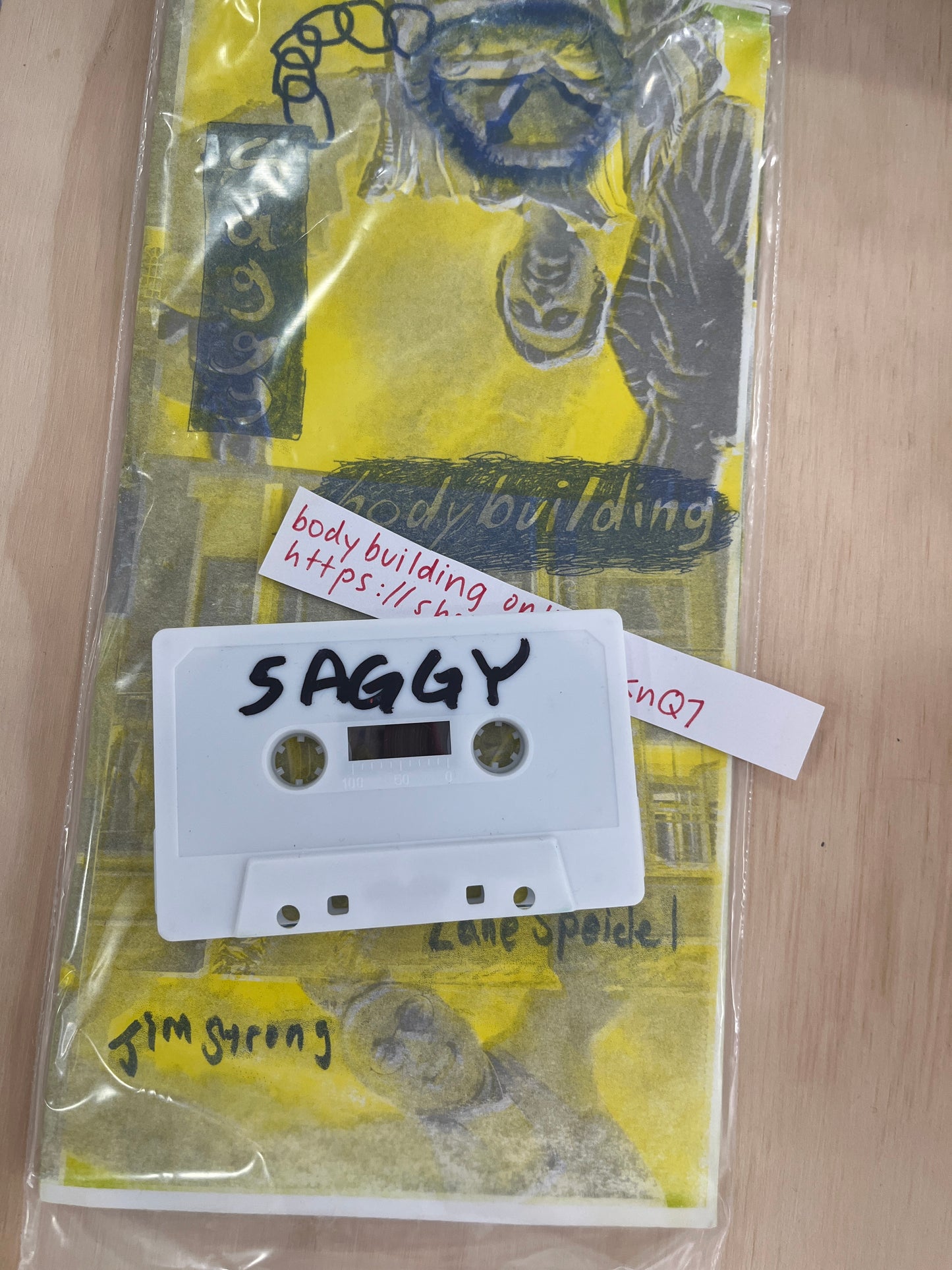 Saggy Tape