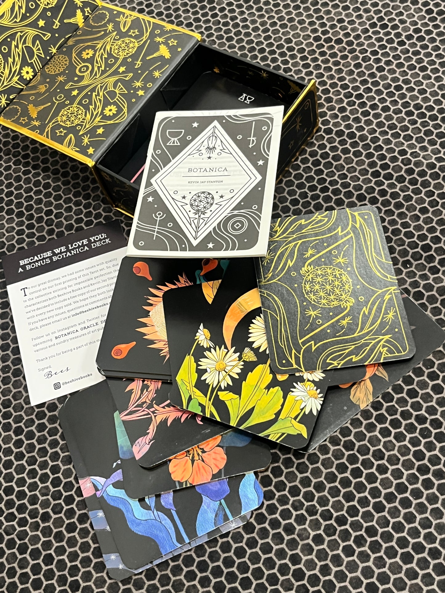 BOTANICA: A Tarot Deck About the Language of Flowers