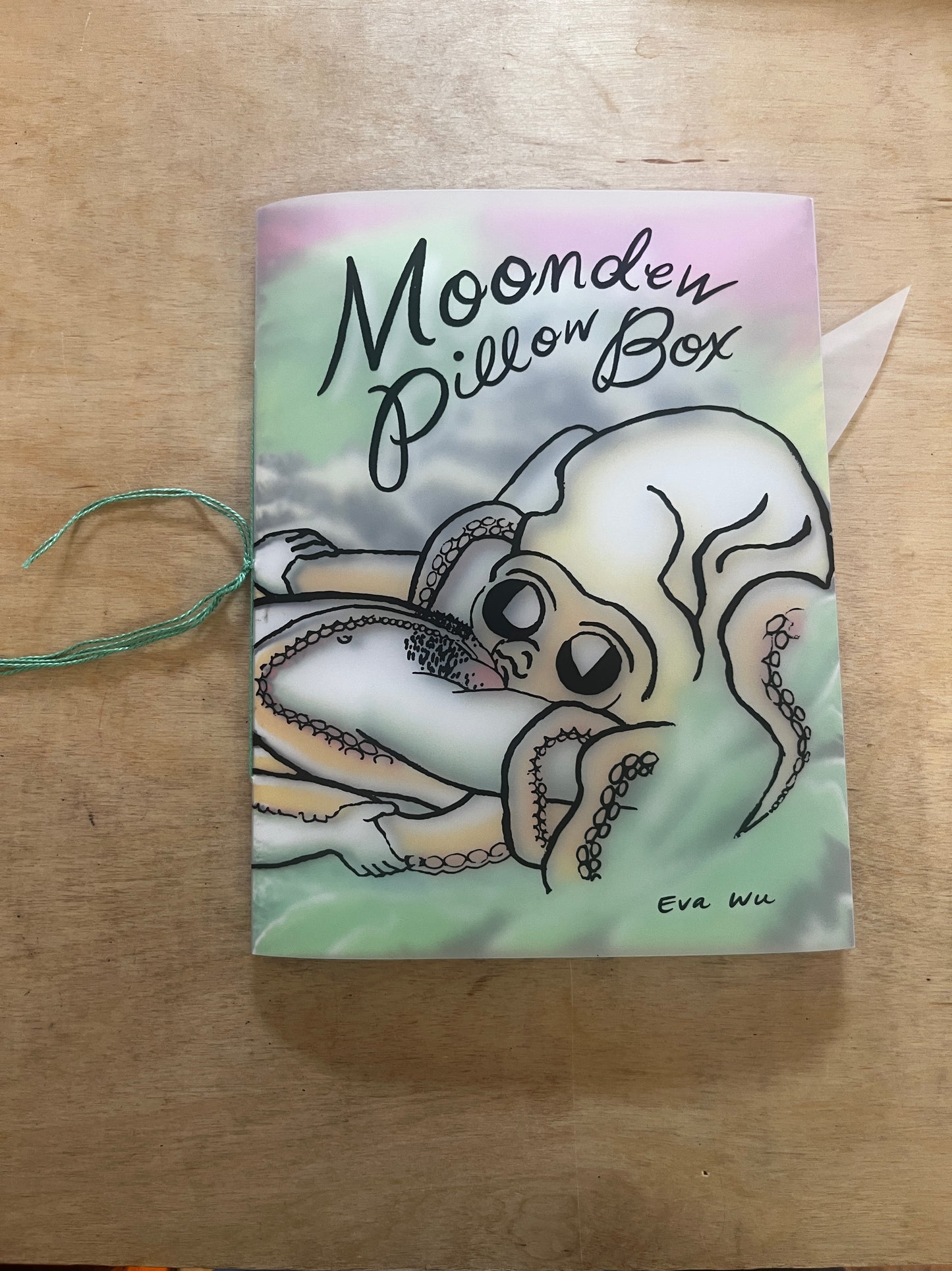 Mooned Pillow Box