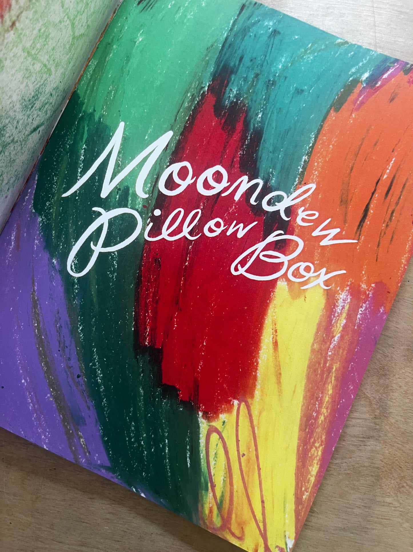 Mooned Pillow Box