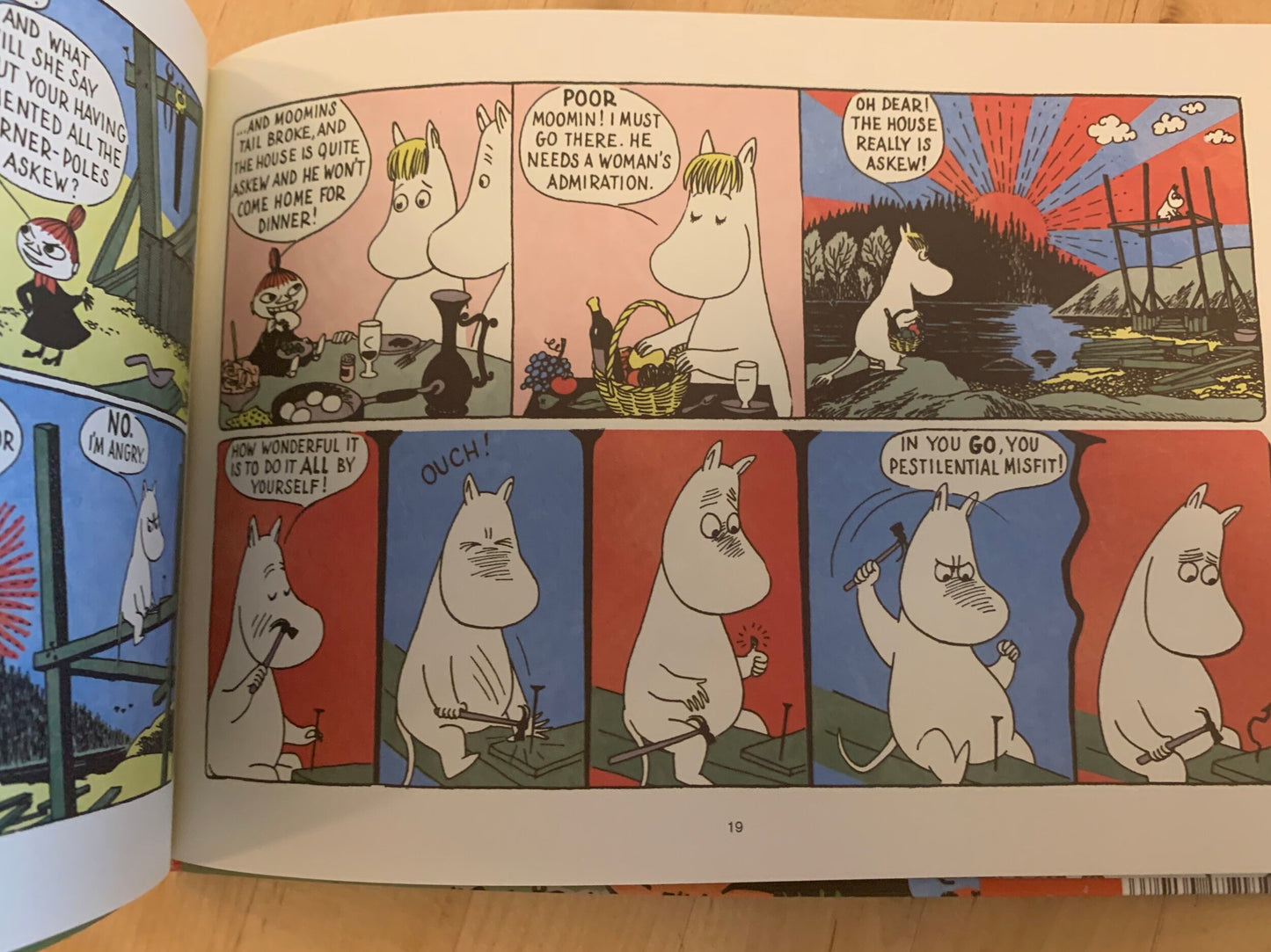 Moomin Builds a House